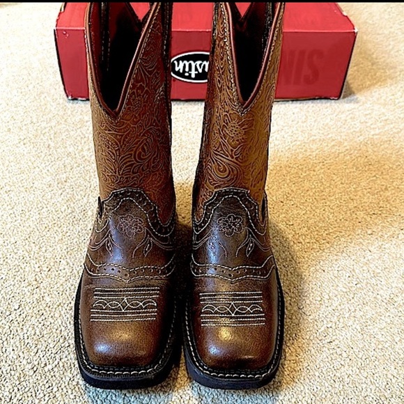 NEW! Justin Boots - women’s size 6 - embossed flowers - tan frenzy - Picture 14 of 14